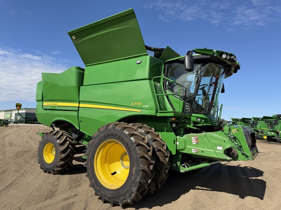  John Deere S770