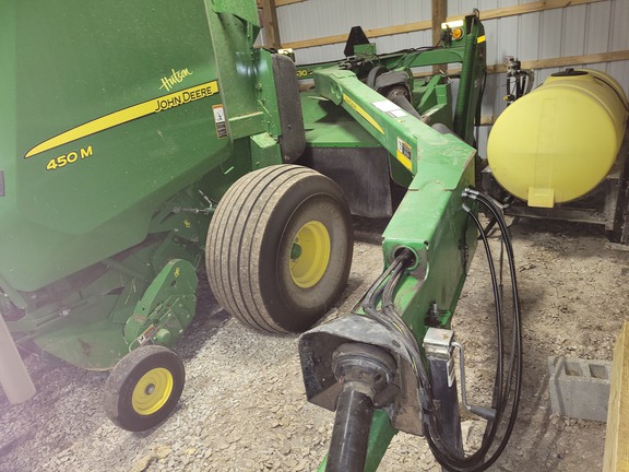 Photo of 2009 John Deere 630