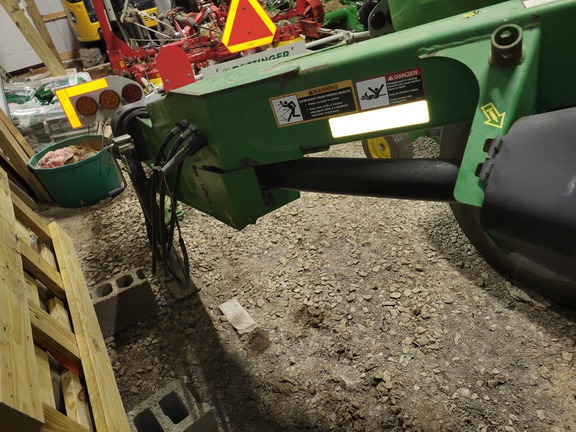 Photo of 2009 John Deere 630