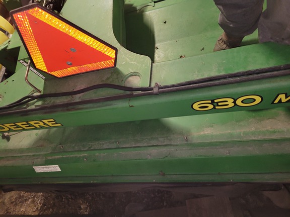 Photo of 2009 John Deere 630