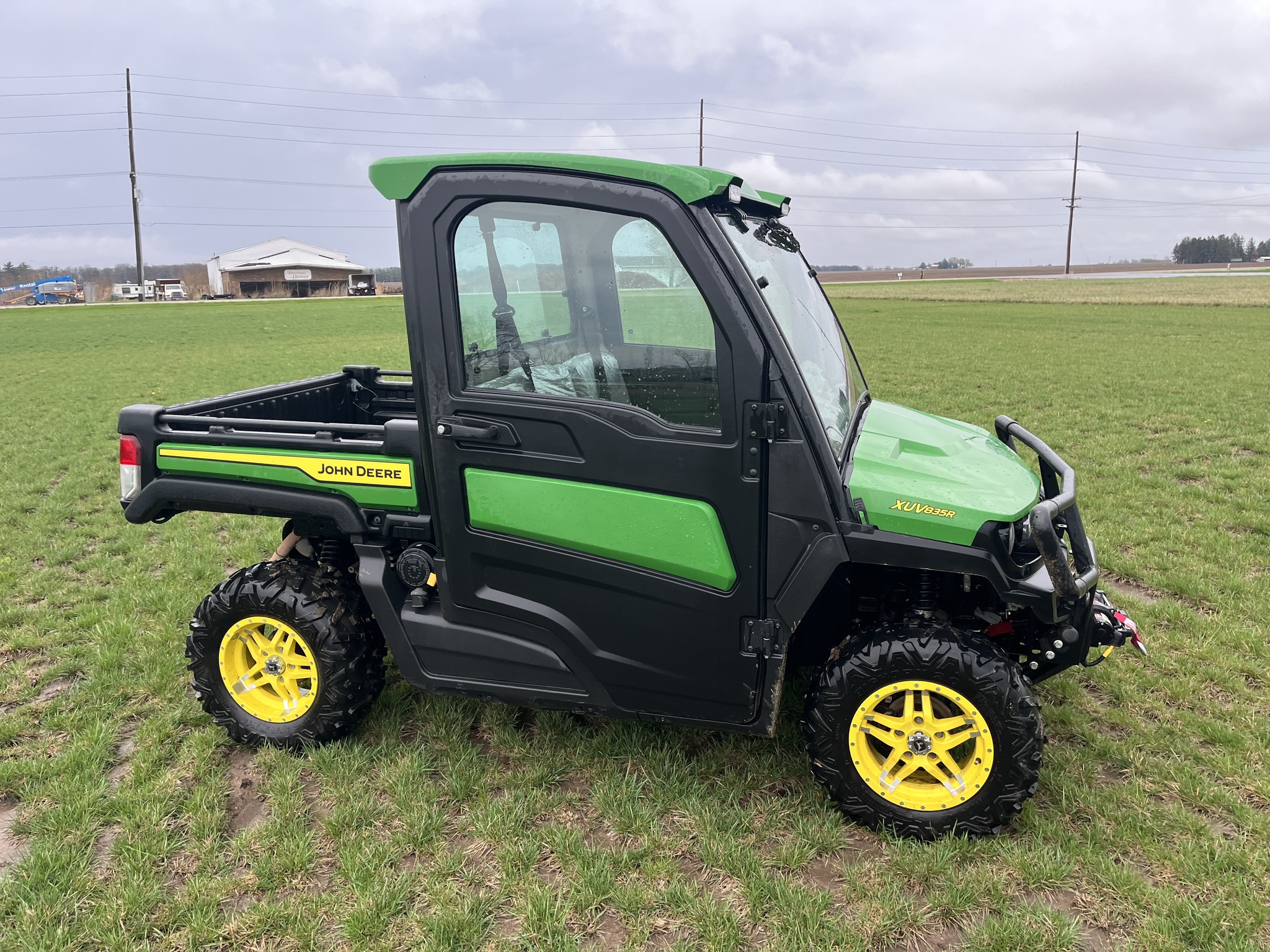  2022 John Deere XUV 835R at Heritage Tractor in Princeton, IL