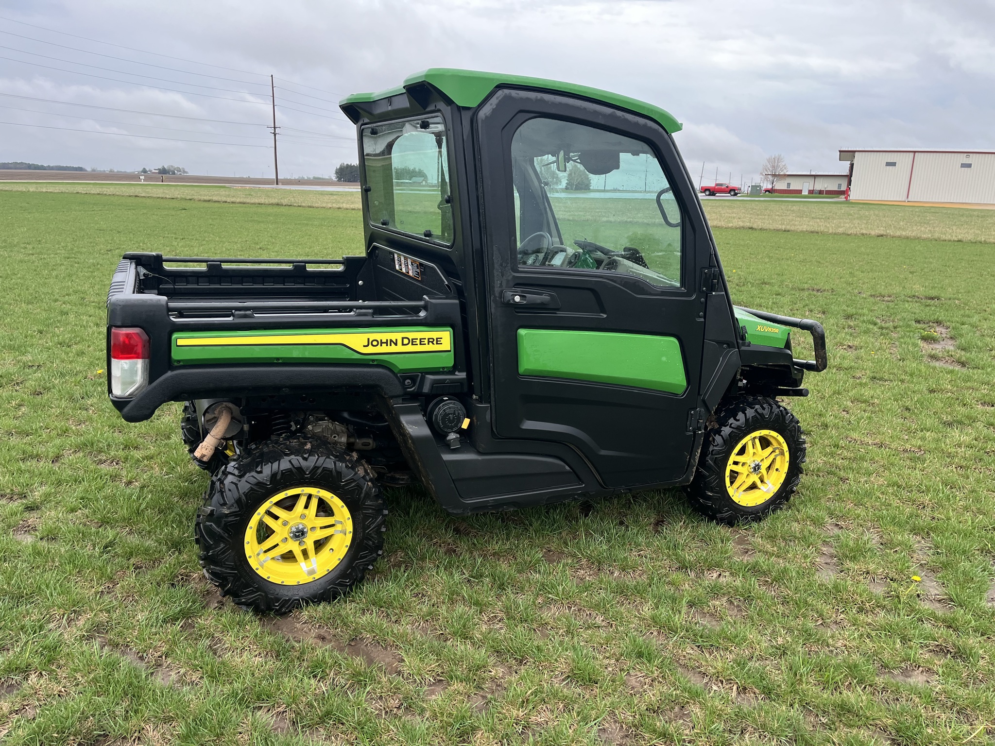  2022 John Deere XUV 835R at Heritage Tractor in Princeton, IL