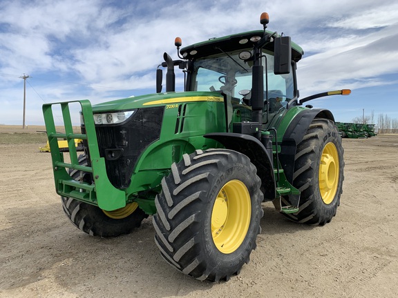 Photo of a 2017 John Deere 7230R