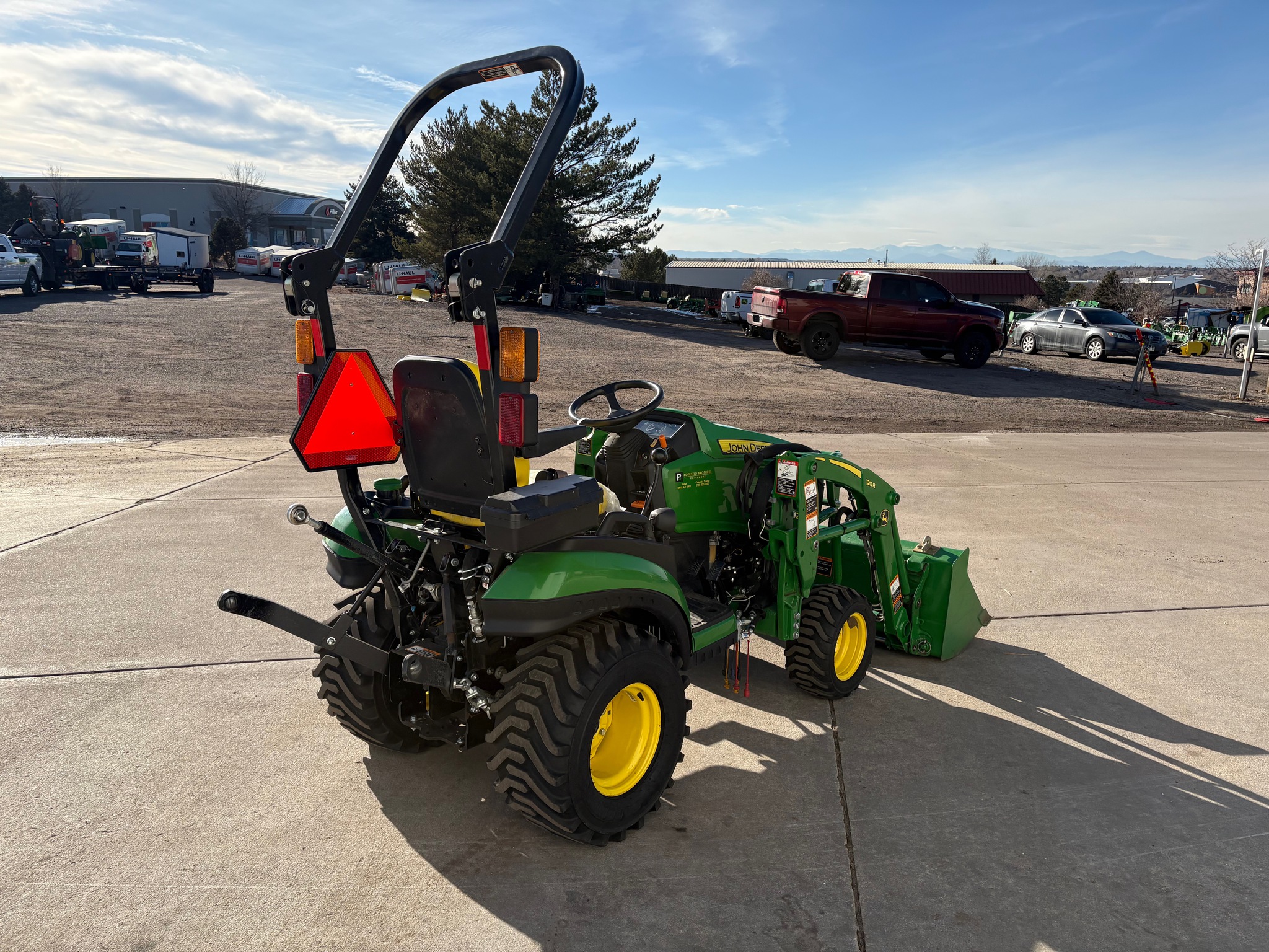 2019 John Deere 1025R Image 4
