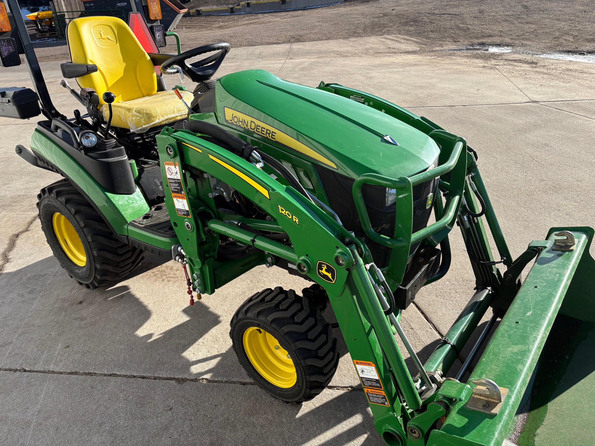 2019 John Deere 1025R Image 7