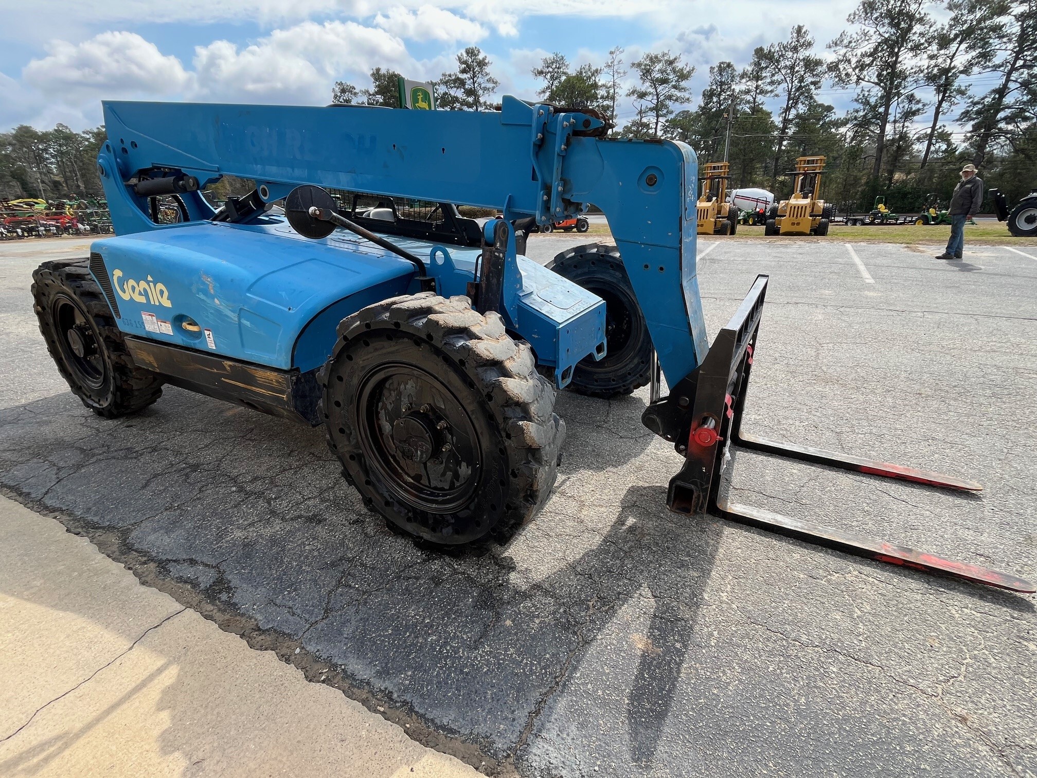 2015 Genie GTH636 Image 4