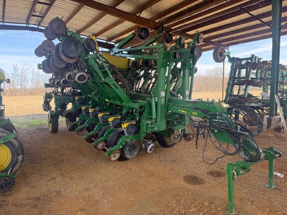 Photo of 2019 John Deere 1795