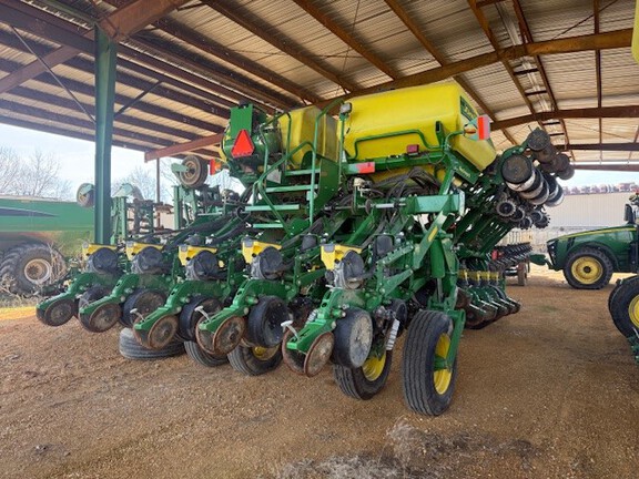 Photo of 2019 John Deere 1795