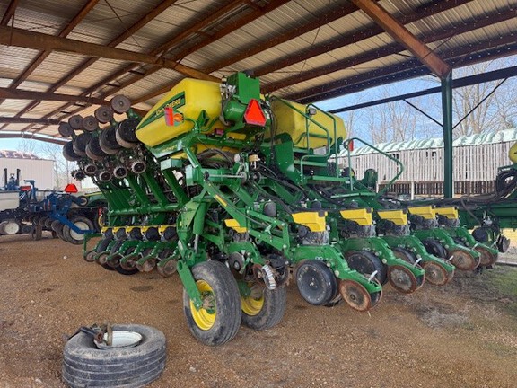 Photo of 2019 John Deere 1795