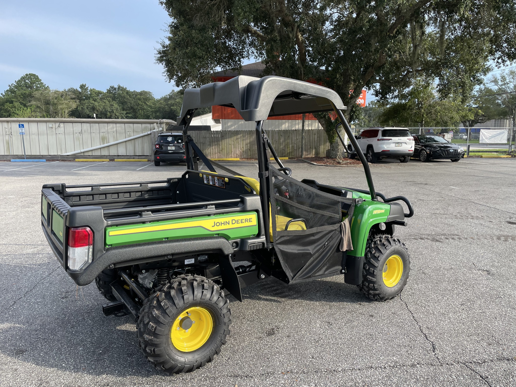 2026 John Deere HPX 4X4 D Image 5