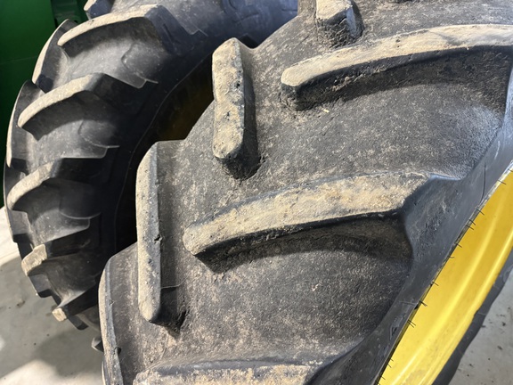 2013 John Deere 8335R - Photo13