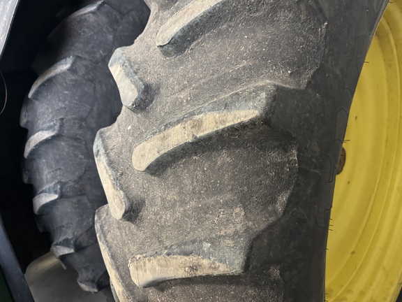 2013 John Deere 8335R - Photo12