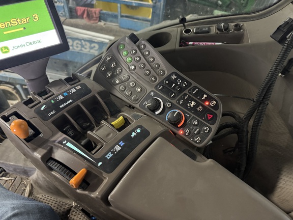 2013 John Deere 8335R - Photo5