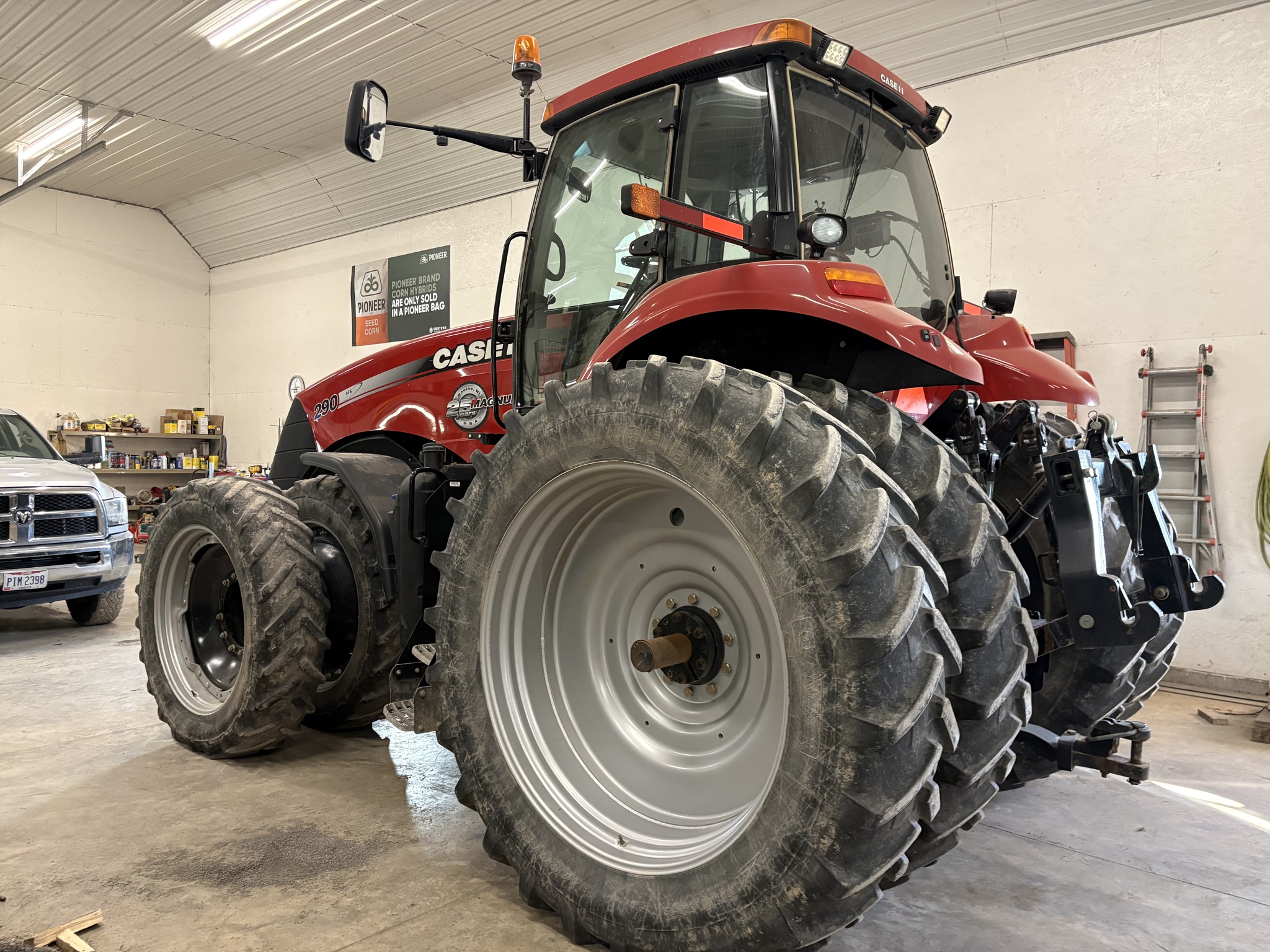 2013 Case IH Magnum 290 Image 4