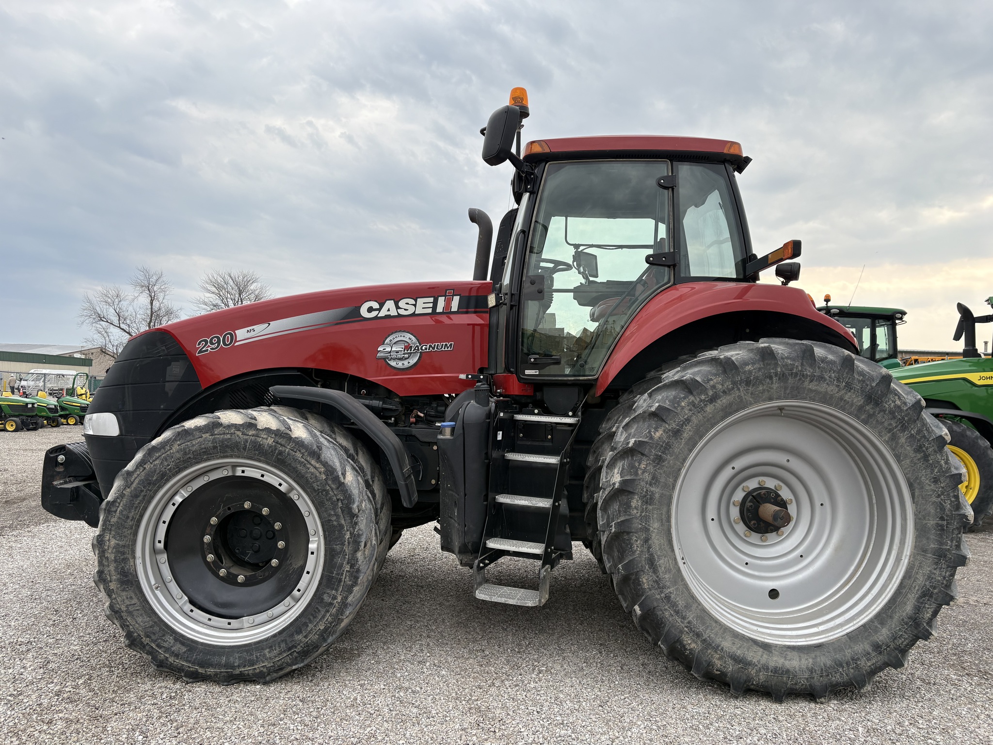 2013 Case IH Magnum 290 Image 8