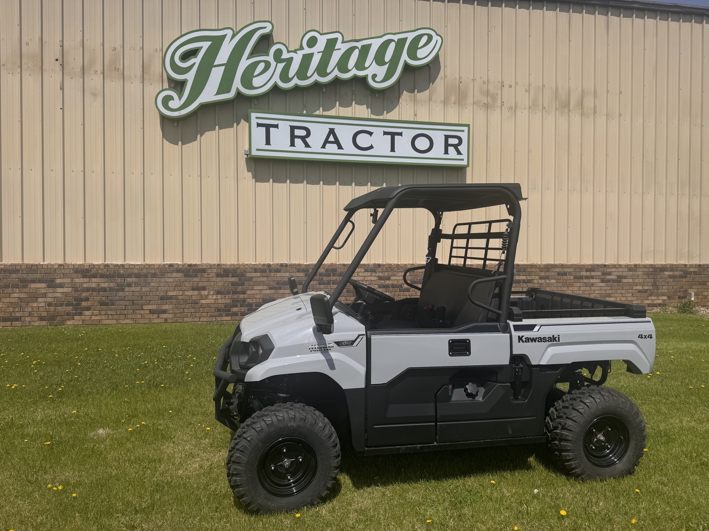  2025 Kawasaki Mule Pro-MX at Heritage Tractor in Geneseo, IL