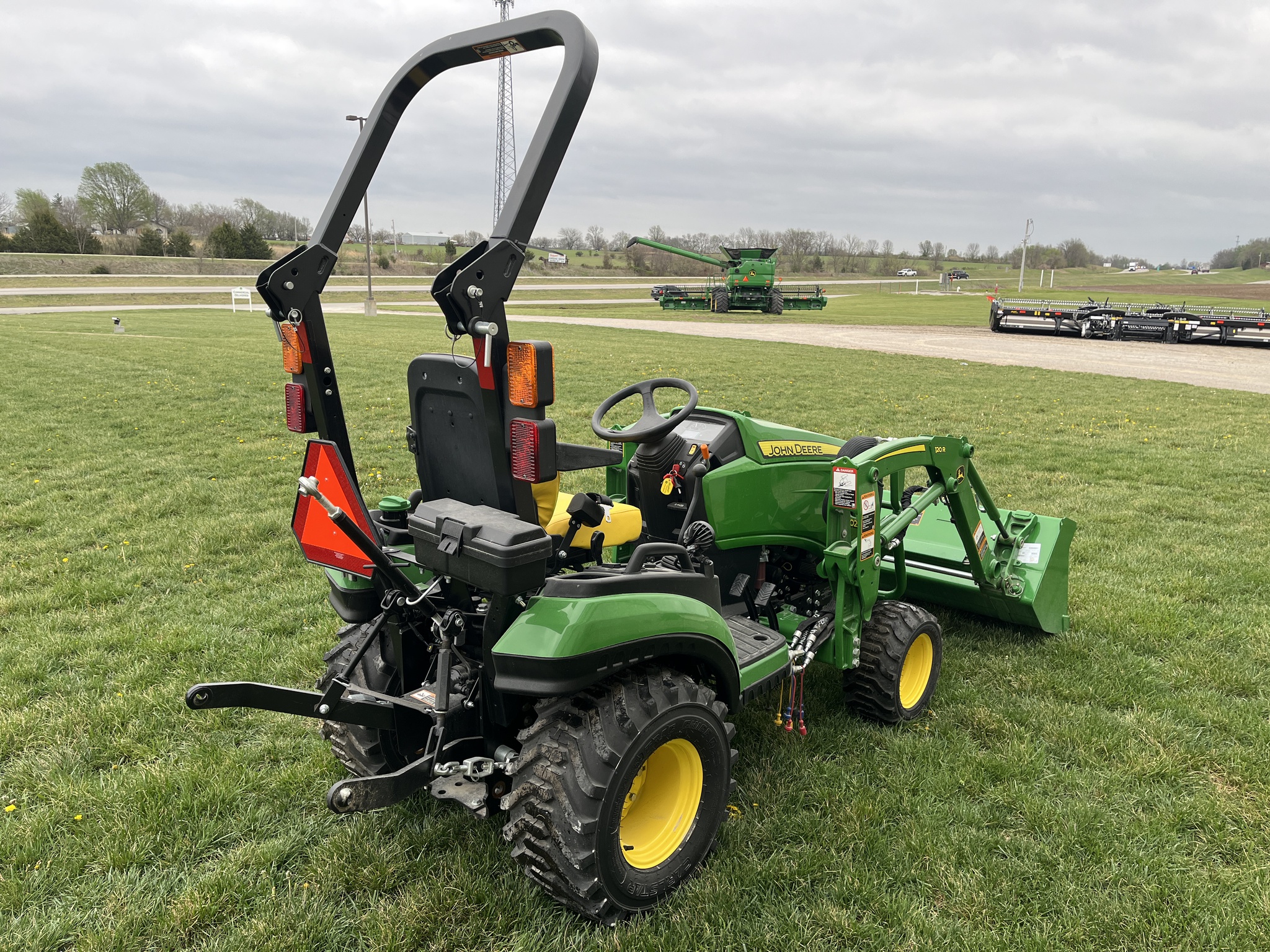  2025 John Deere 1025R at Heritage Tractor in Adrian, MO