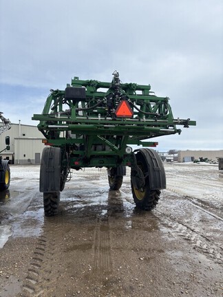 Used 2020 John Deere R4060 Self Propelled Sprayers at Horizon Ag & Turf in St. Paul, AB - Photo2