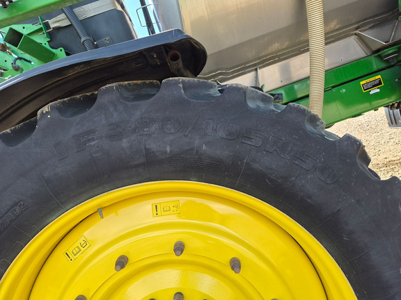 Used 2020 John Deere R4060 Self Propelled Sprayers at Horizon Ag & Turf in St. Paul, AB - Photo15