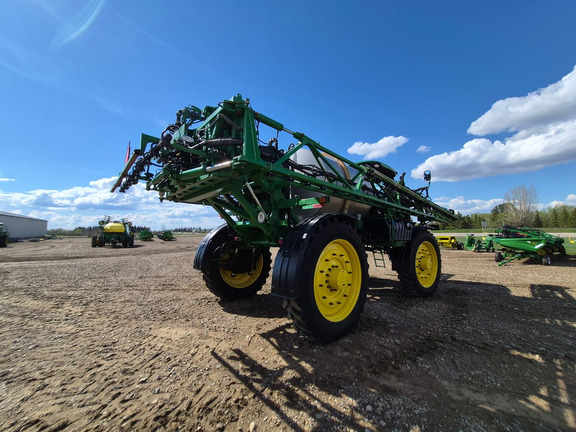 Used 2020 John Deere R4060 Self Propelled Sprayers at Horizon Ag & Turf in St. Paul, AB - Photo4