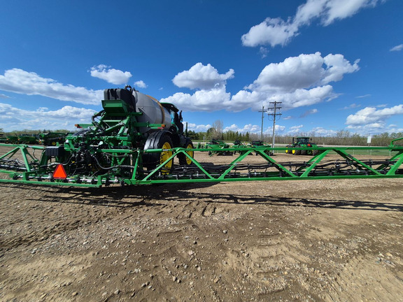 Used 2020 John Deere R4060 Self Propelled Sprayers at Horizon Ag & Turf in St. Paul, AB - Photo18