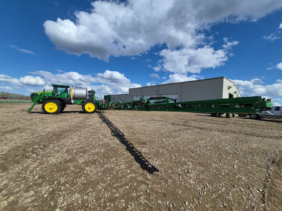 Used 2020 John Deere R4060 Self Propelled Sprayers at Horizon Ag & Turf in St. Paul, AB - Photo23