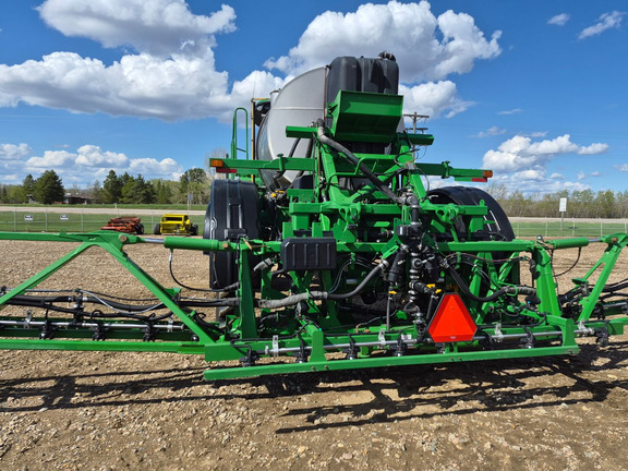 Used 2020 John Deere R4060 Self Propelled Sprayers at Horizon Ag & Turf in St. Paul, AB - Photo28