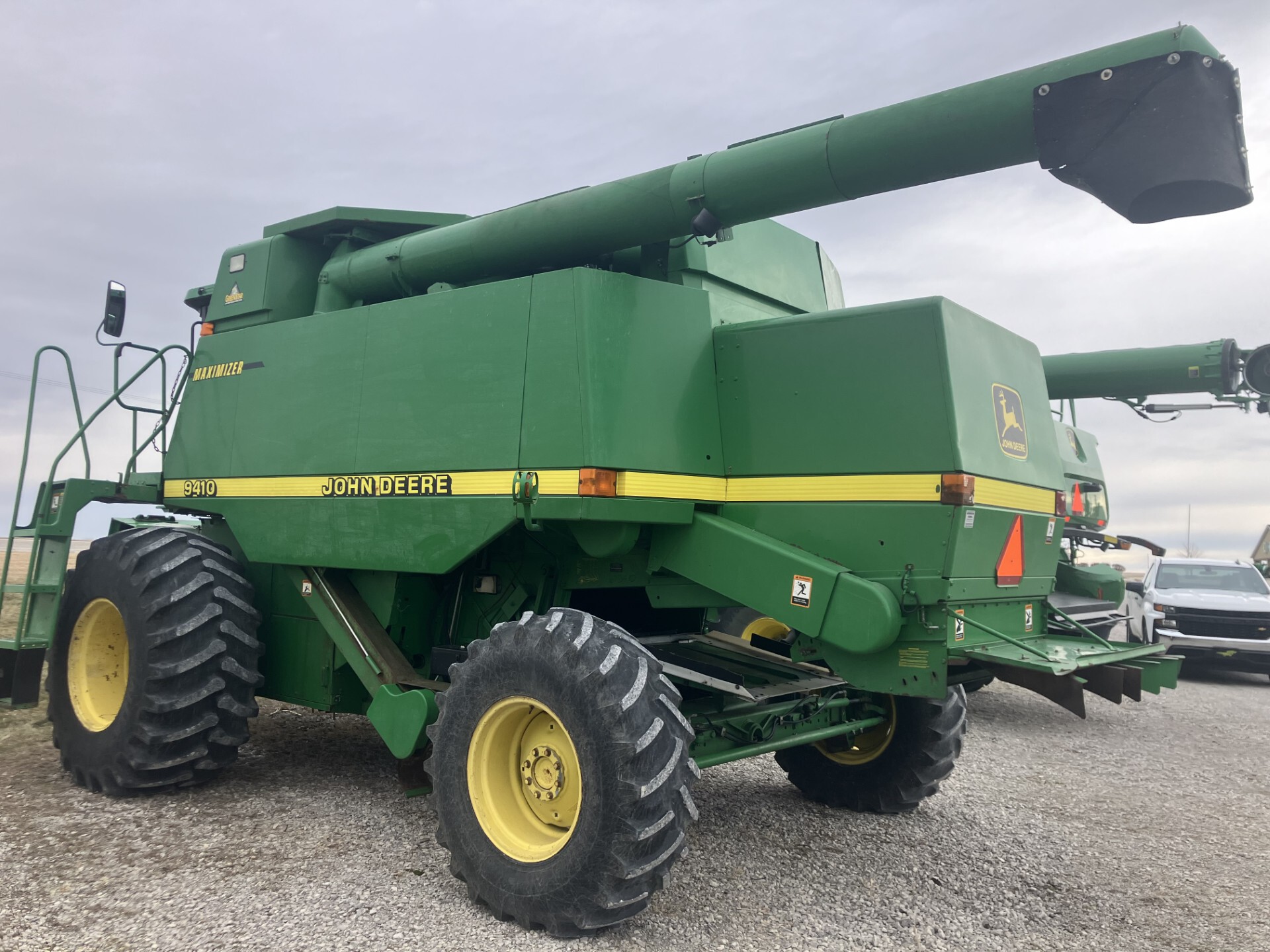 1998 John Deere 9410 Image 3