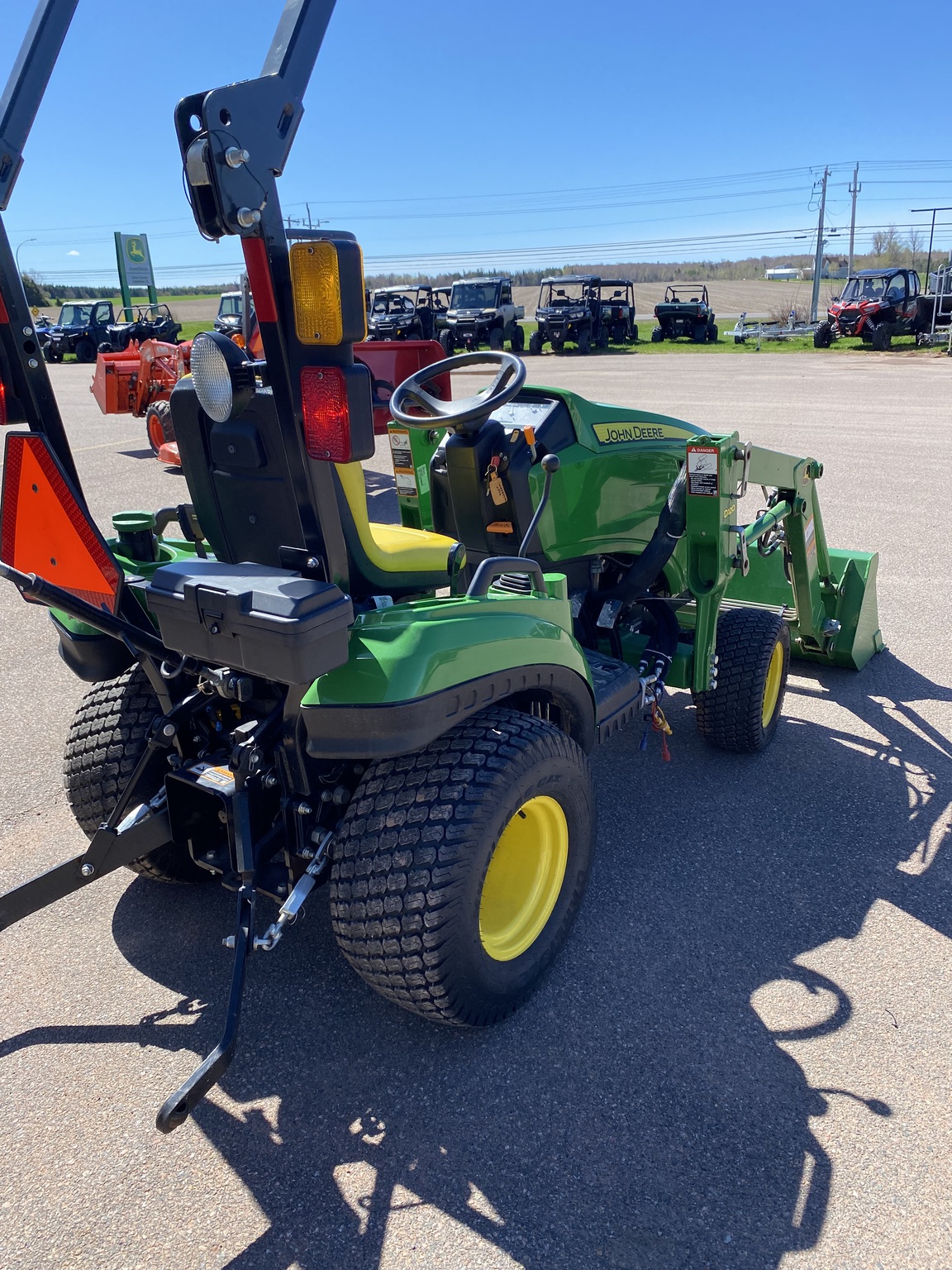 2022 John Deere 1023E Image 4