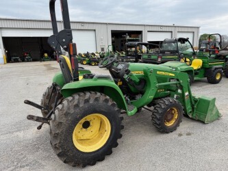2015 John-Deere 3032E