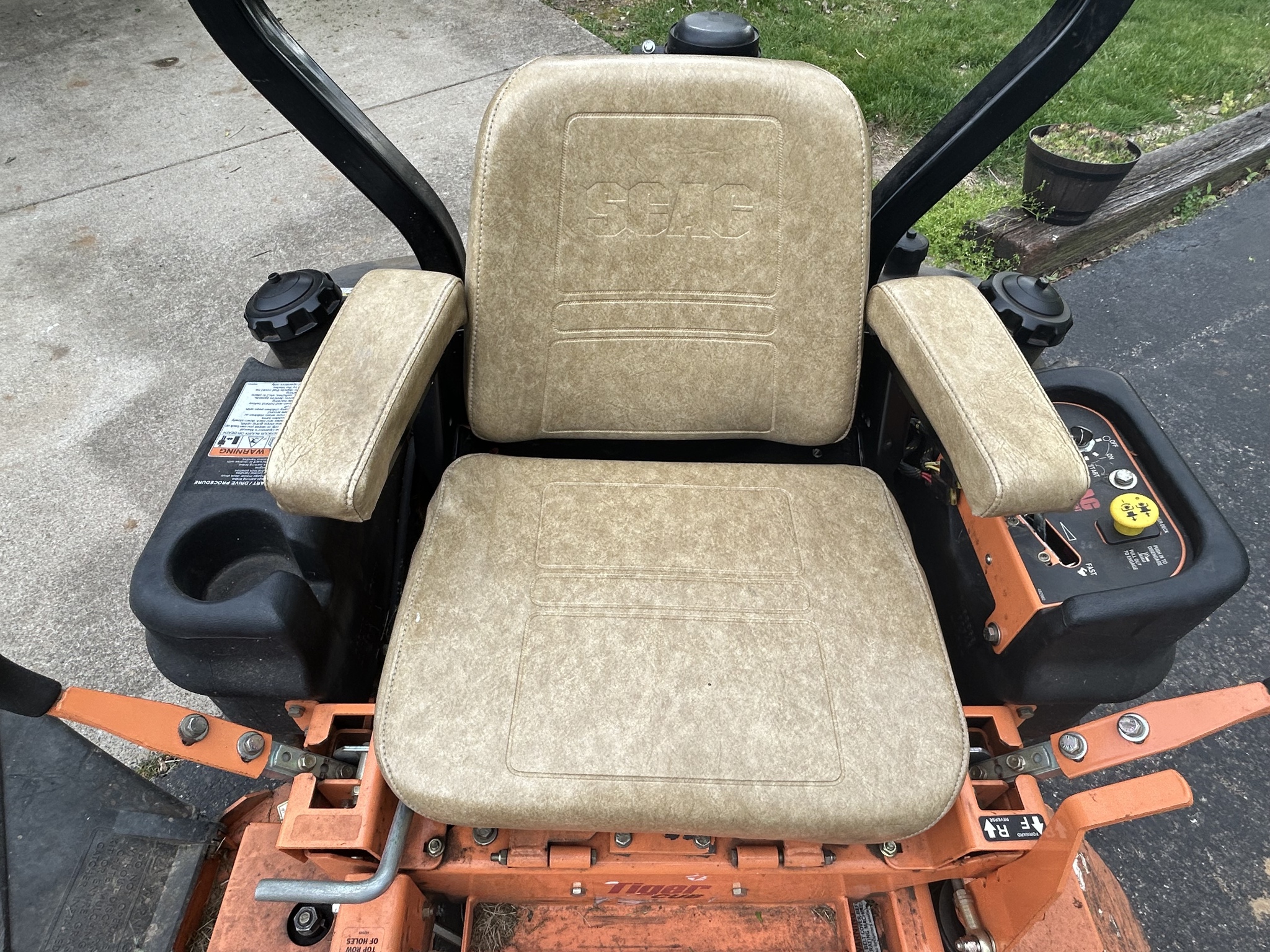 Used 2004 Scag STC48A-19KA Zero Turn Mowers at Koenig Equipment in Franklin, IN - PhotoXL8