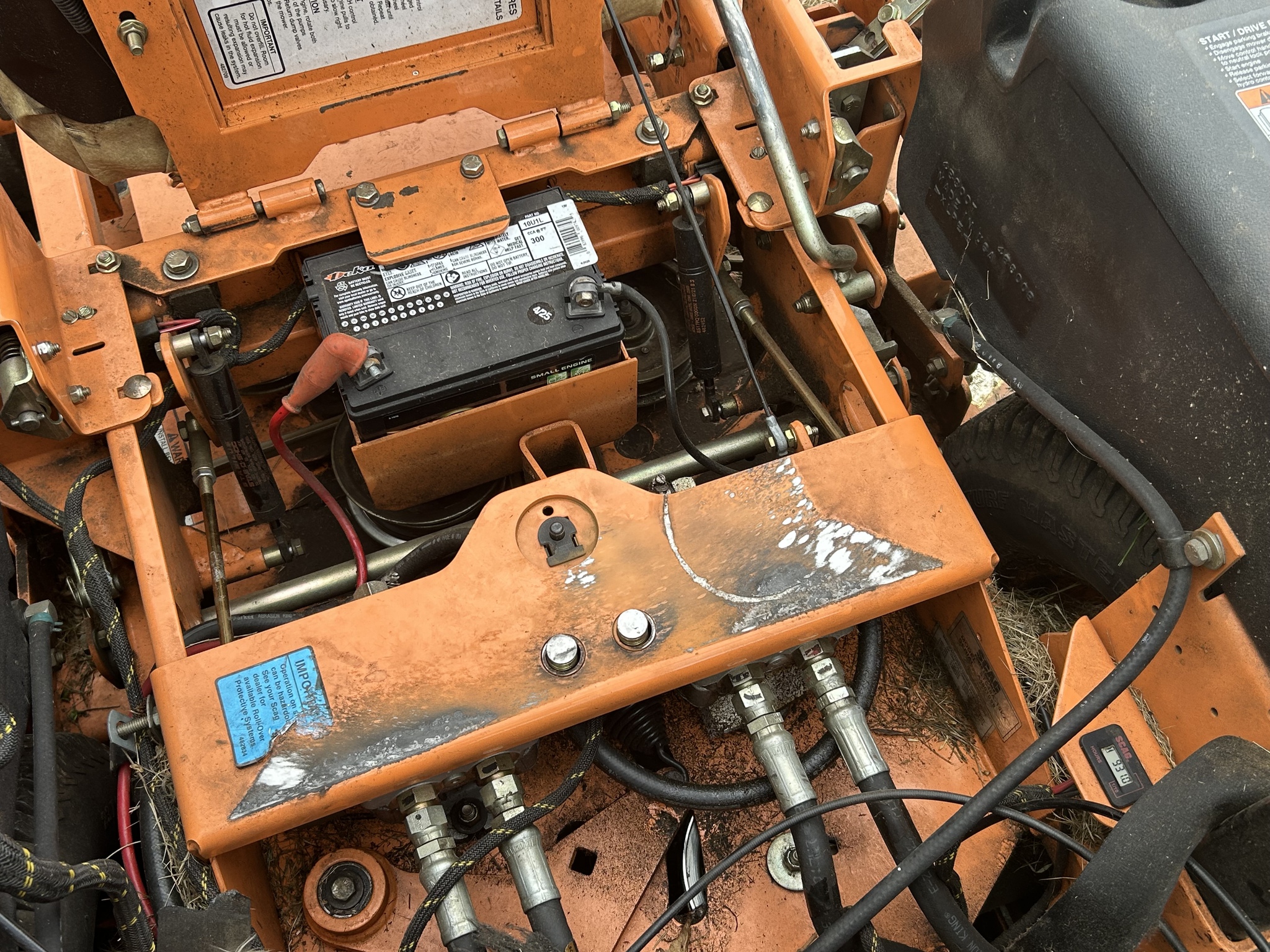 Used 2004 Scag STC48A-19KA Zero Turn Mowers at Koenig Equipment in Franklin, IN - PhotoXL10