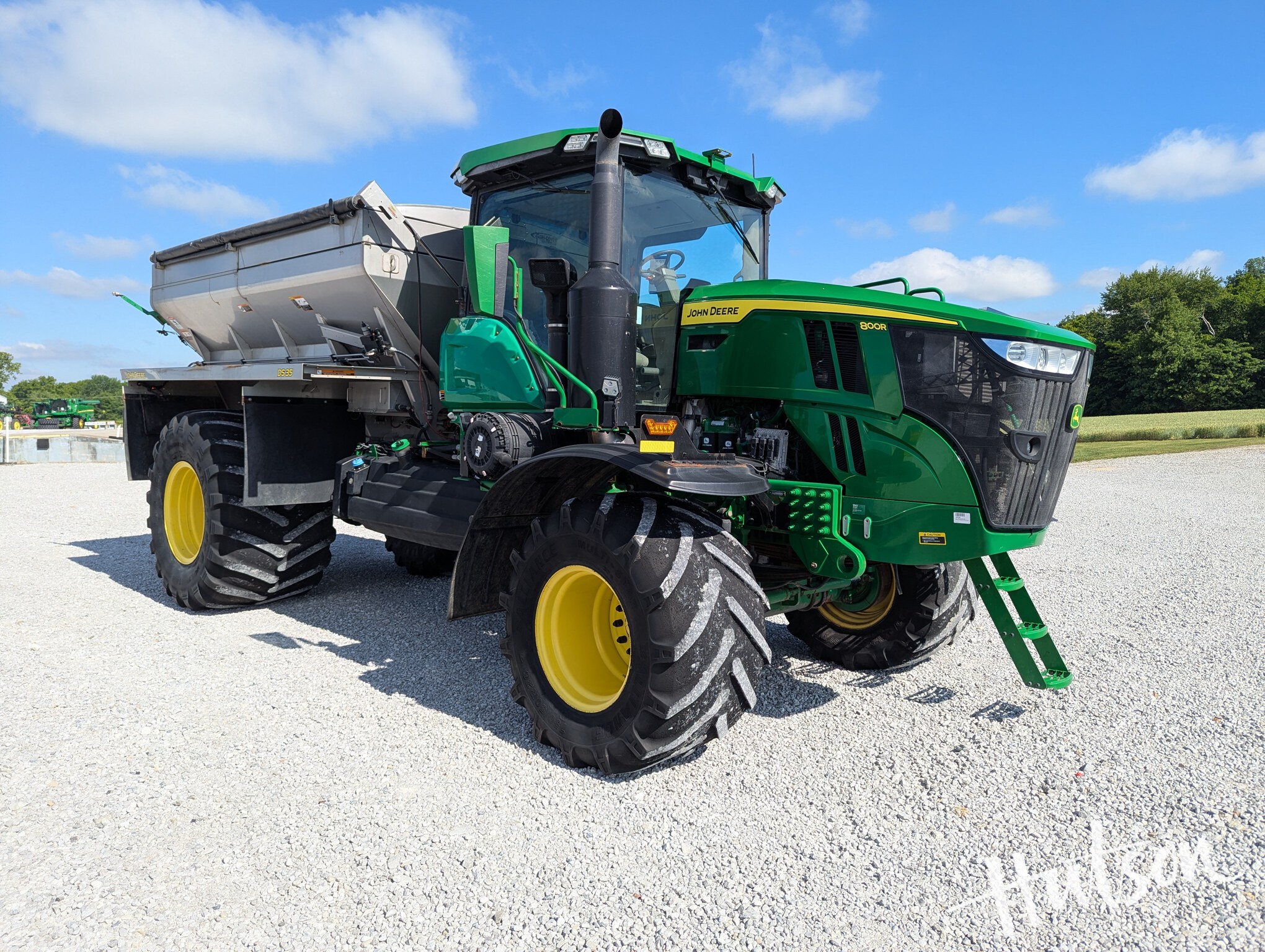 2022 John Deere 800R