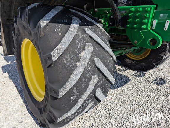 Photo of 2022 John Deere 800R