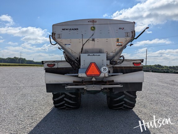 Photo of 2022 John Deere 800R