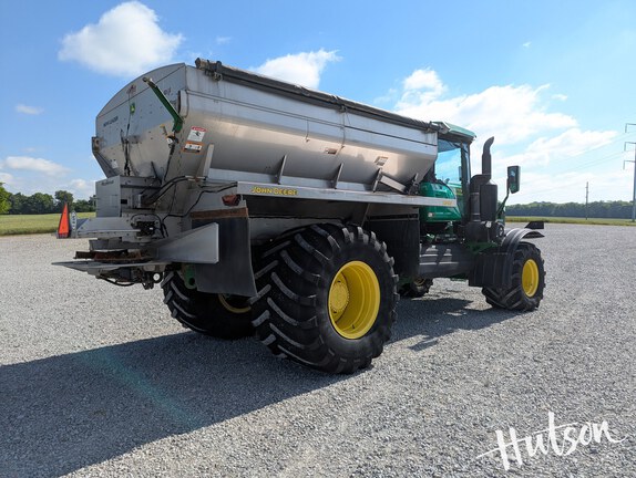 Photo of 2022 John Deere 800R