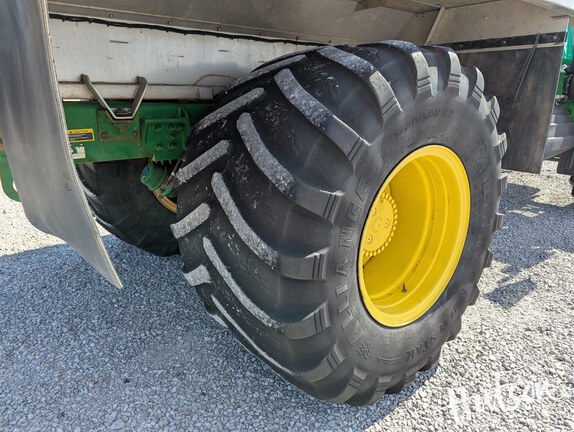 Photo of 2022 John Deere 800R