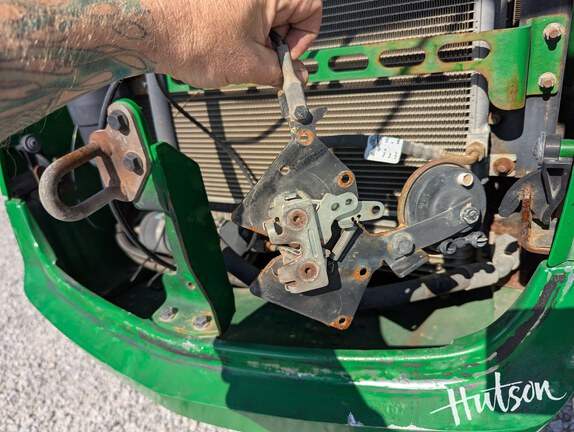Photo of 2022 John Deere 800R