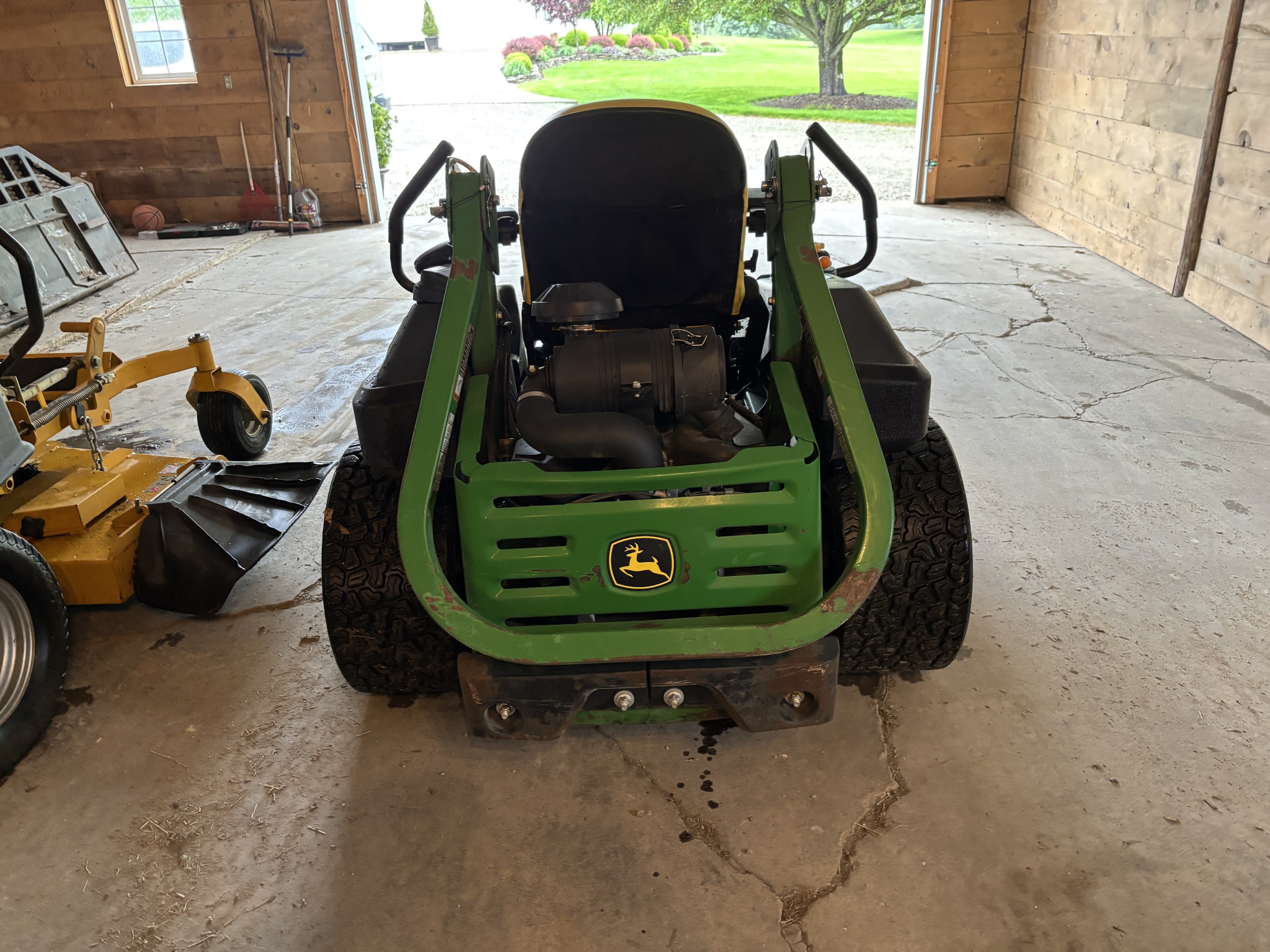 Used 2019 John Deere Z930M Zero Turn Mowers at Koenig Equipment in Richmond, IN - PhotoXL4
