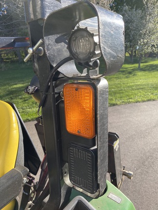 2018 John Deere 2038R - Photo11