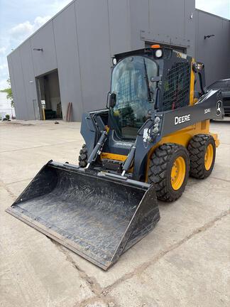 Photo of a 2024 John Deere 324G