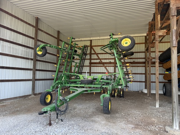 Photo of 2014 John Deere 2210