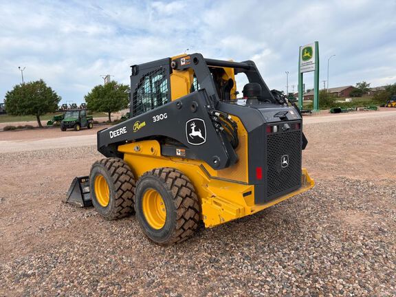 2024 John Deere 330G