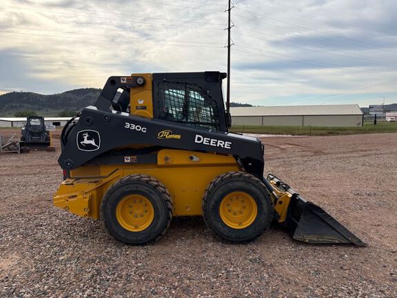 2024 John Deere 330G