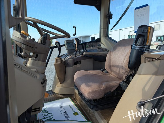 Photo of 2011 John Deere 7130 Premium