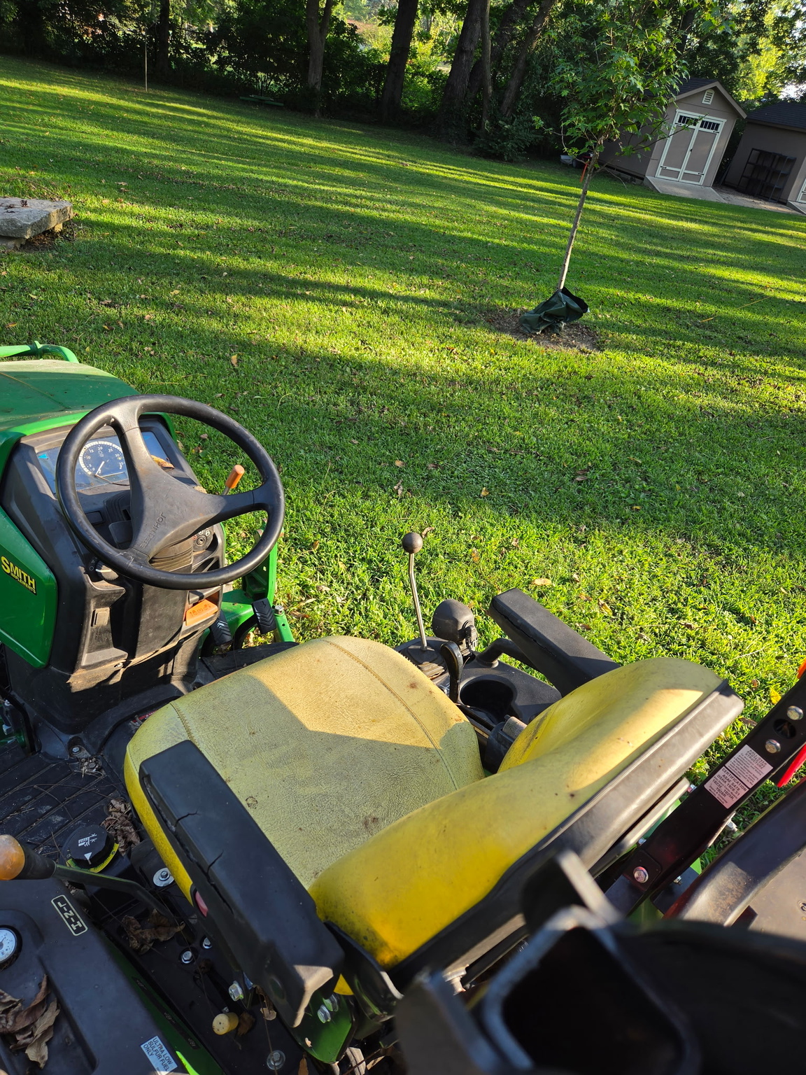 Used 2016 John Deere 1025R Compact Utility Tractors at Koenig Equipment in Franklin, IN - PhotoXL3