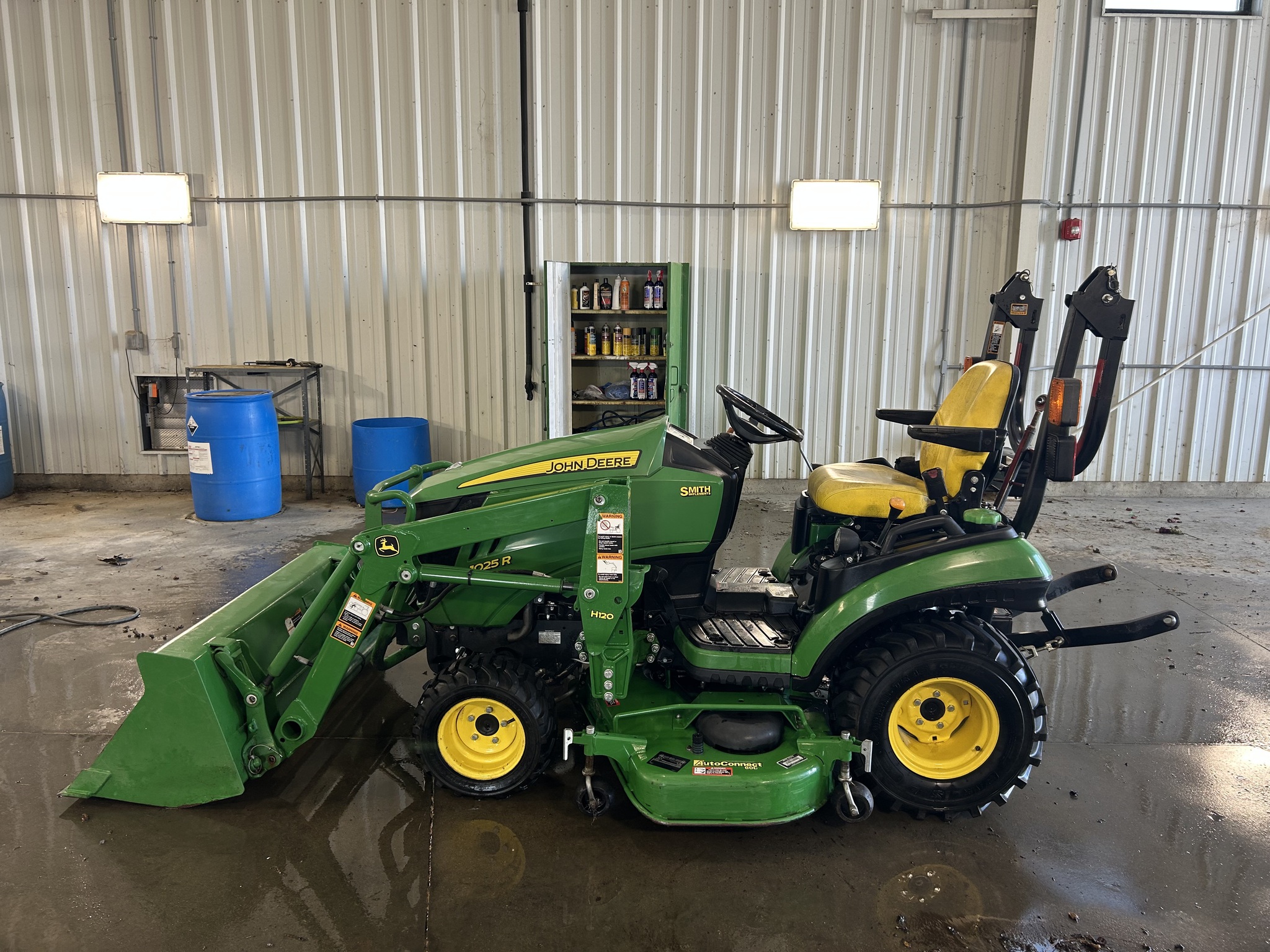 Used 2016 John Deere 1025R Compact Utility Tractors at Koenig Equipment in Franklin, IN - PhotoXL1