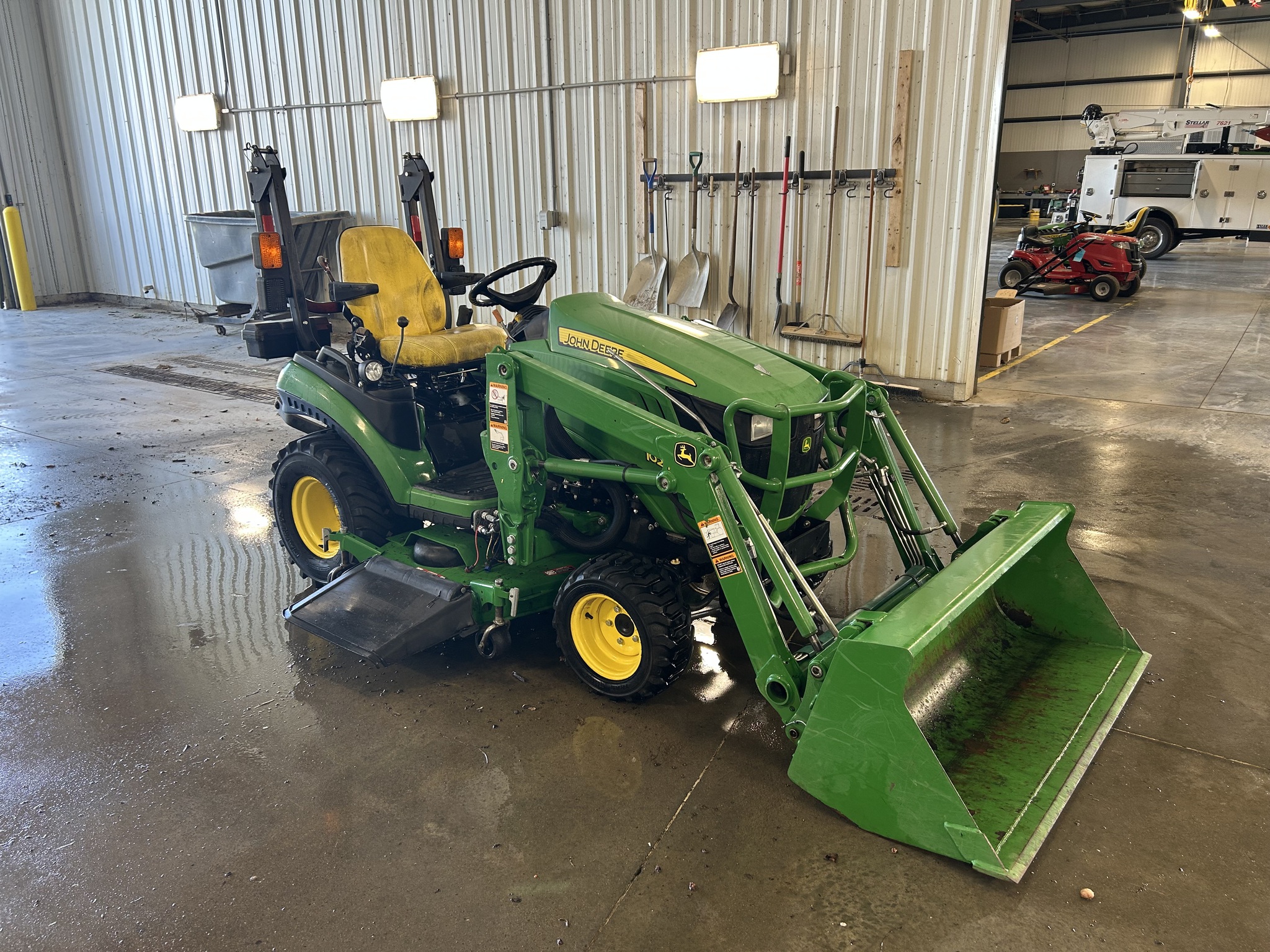 Used 2016 John Deere 1025R Compact Utility Tractors at Koenig Equipment in Franklin, IN - PhotoXL6