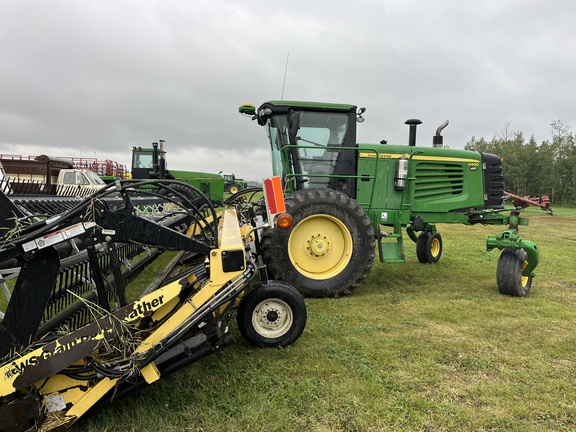Used 2010 John Deere A400 Windrowers at Horizon Ag & Turf in Falher, AB - Photo1