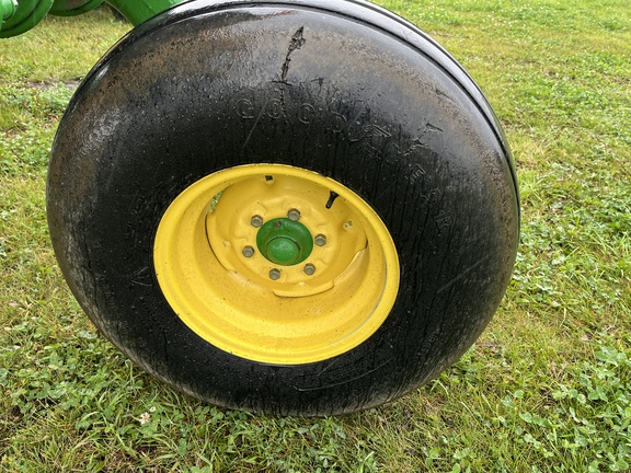 Used 2010 John Deere A400 Windrowers at Horizon Ag & Turf in Falher, AB - Photo7